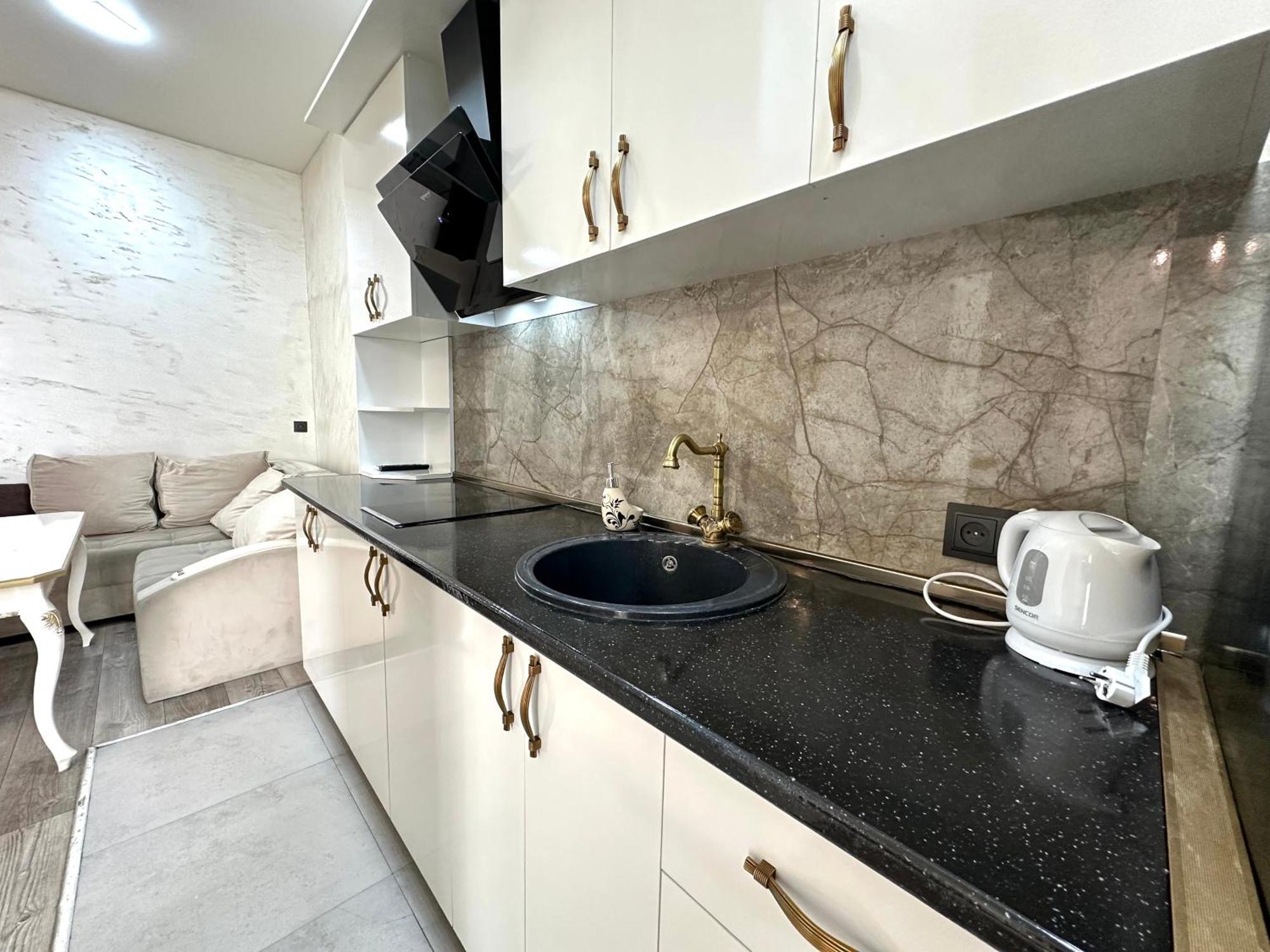 New Apartment In Downtown 耶烈万 外观 照片