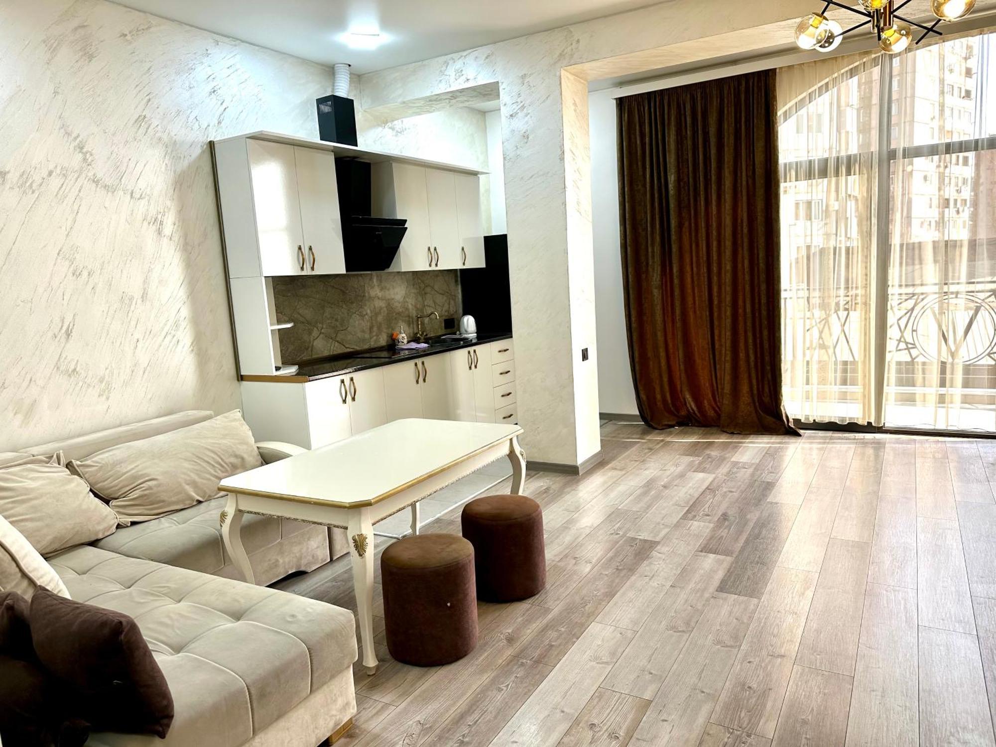 New Apartment In Downtown 耶烈万 外观 照片