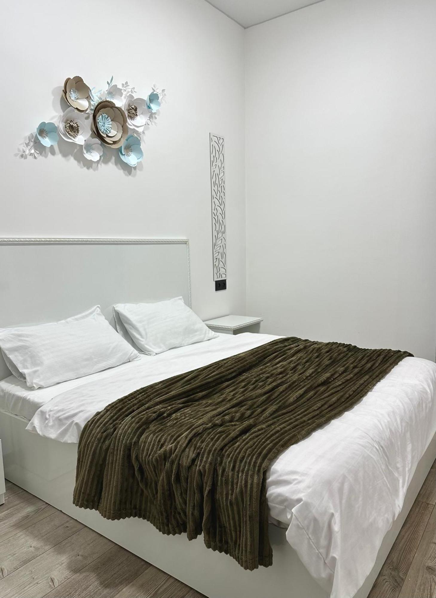 New Apartment In Downtown 耶烈万 外观 照片